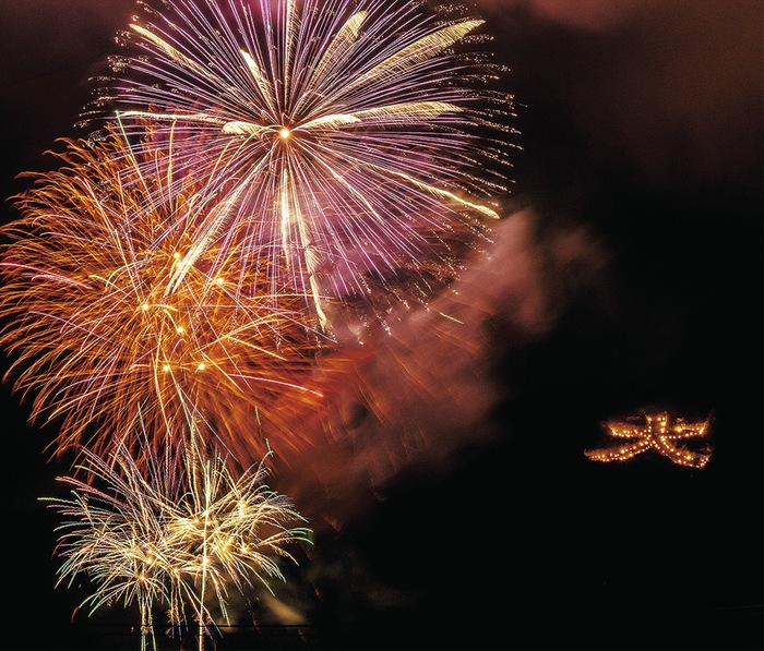 箱根大文字焼・花火